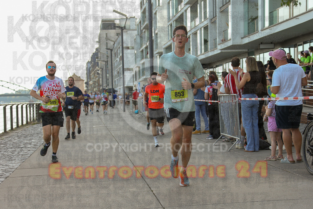 250920_1447_EX1_7598 | Sportfotografie im Rhein-Sieg Kreis, Köln, Bonn, NRW, Rheinland Pfalz, Hessen, etc. Unser Tätigkeitsfeld umfasst den Laufsport vom Volkslauf über den Marathon, Duathlon, Triathon bis zum Ultralauf wie Kölnpfad Ultra oder Schindertrail.