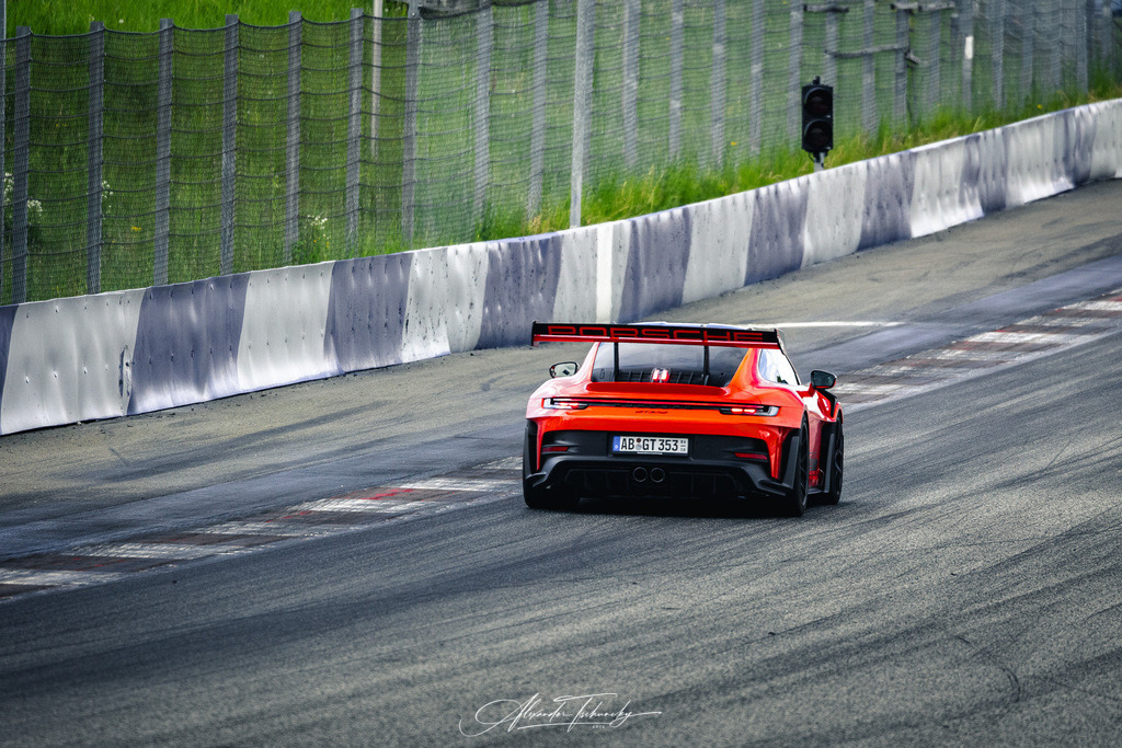R6PZ0966 _Alexander Tschuncky | Entdecken Sie die faszinierende Welt von Alexander Tschuncky Arts: Kreative Fotografie, atemberaubende Automobilkunst und hochwertiger Bilderdruck. Lassen Sie sich inspirieren! - Realisiert mit Pictrs.com