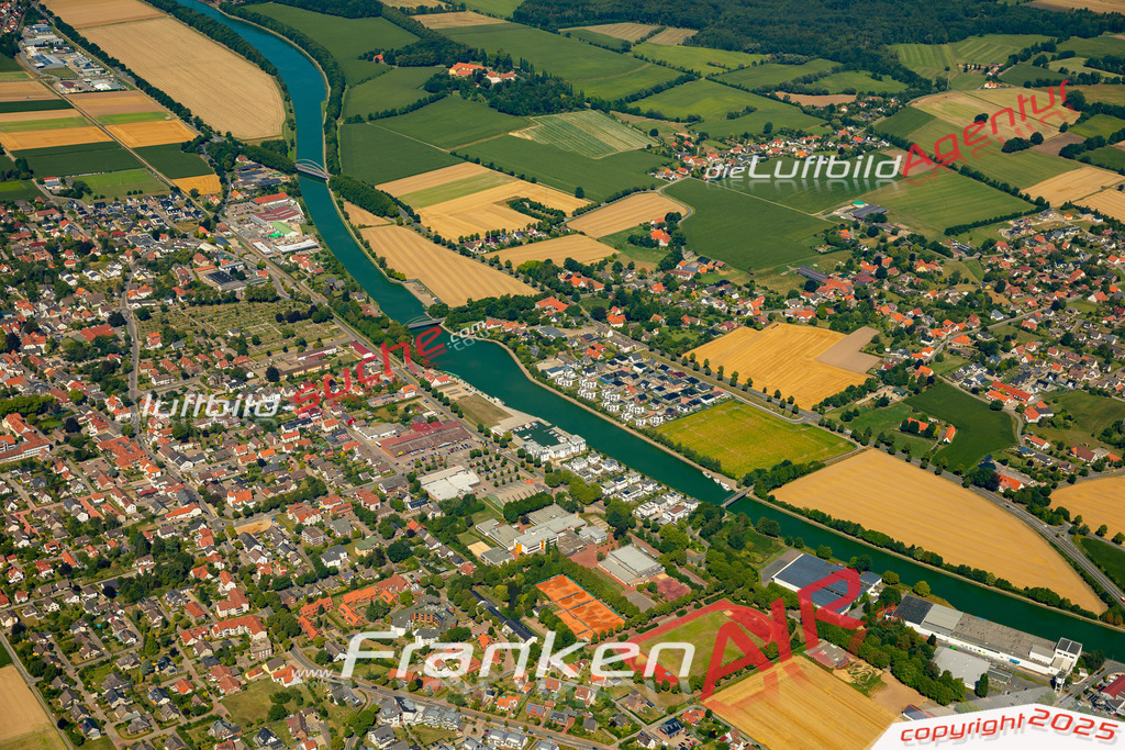 bad-essen-luftbild-22-3185 | Aktuelles Luftbild von  Bad Essen - Die Luftaufnahme wurde 2022 mittels UL-Flugzeug erstellt ( keine Drohne ) - hochauflösende Kamera-Systeme von  Canon -
Beste Qualität - Für grossformatige Ausdrucke geeignet. Die Geschenkidee !