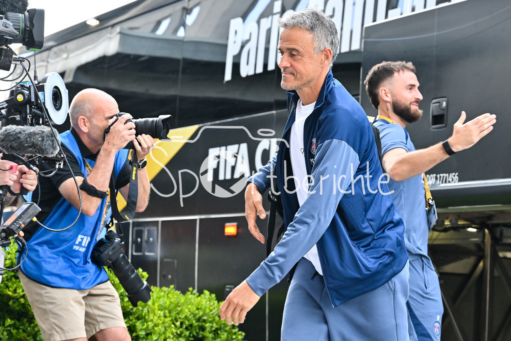 Paris Saint Germain - FC Bayern München | Im Bild Luis ENRIQUE Trainer Paris SG bei der Teamankuft vor dem Spiel / Einzelfoto / Freisteller / FIFA Club World Cup: Paris Saint Germain - FC Bayern Muenchen, Mercedes Benz Stadium am 05.07.2025 / NOT FOR SALE IN USA