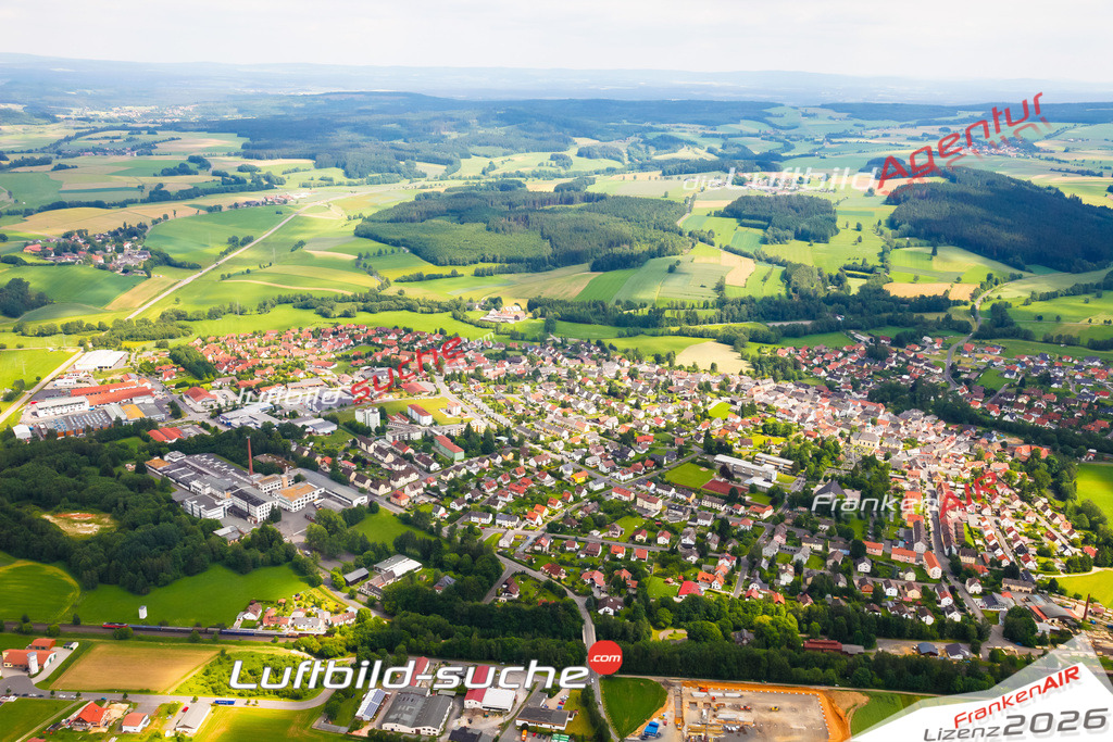 Die Luftaufnahme der Stadt Nagel wurde vom UL-Flugzeug heraus erstellt ( keine Drohne )- hohe Auflösung für beste Qualität