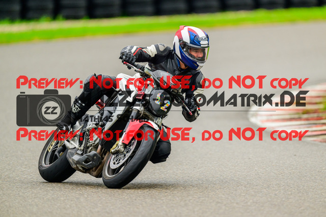 MaZZes_Fotomatrix_20241002_6007705_5587 | Fotograf Mathias Schmid
Sportfotograf,
Eventfotograf,
Hochzeitsfotograf,
Portraitfotograf