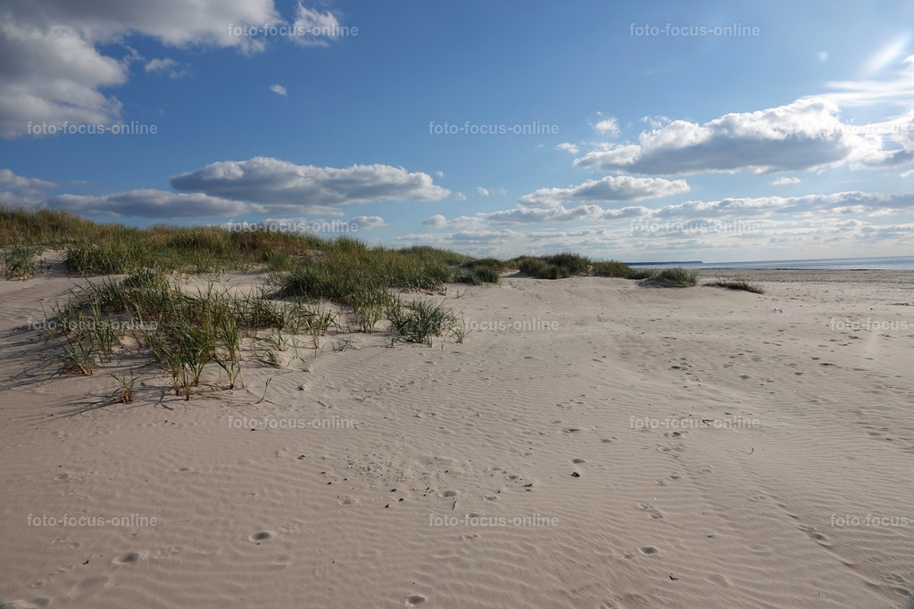 Beach attracts with unusually white and fine sand | foto-focus-online