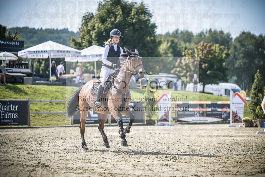 DOS_3983 | Entdecke hochwertige Reitturnierfotos von Foto Oger. Professionell, emotional und authentisch – jetzt Lieblingsmomente im Shop bestellen.Deutschlandweite Turnierfotografie. - Realisiert mit Pictrs.com