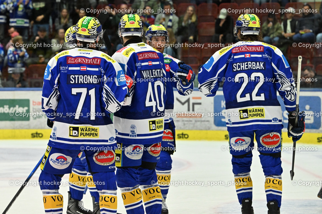 EC IDM Wärmepumpen VSV vs. Pioneers Vorarlberg | Jubel EC VSV Mannschaft, #71 Steven Strong EC VSV, #40 Elias Wallenta EC VSV, #22 Nikita Scherbak EC VSV, EC IDM Wärmepumpen VSV vs. Pioneers Vorarlberg, EC IDM Wärmepumpen VSV vs. Pioneers Vorarlberg am 03.10.2025 in Villach (Stadthalle Villach), Austria, (Photo by Bernd Stefan)