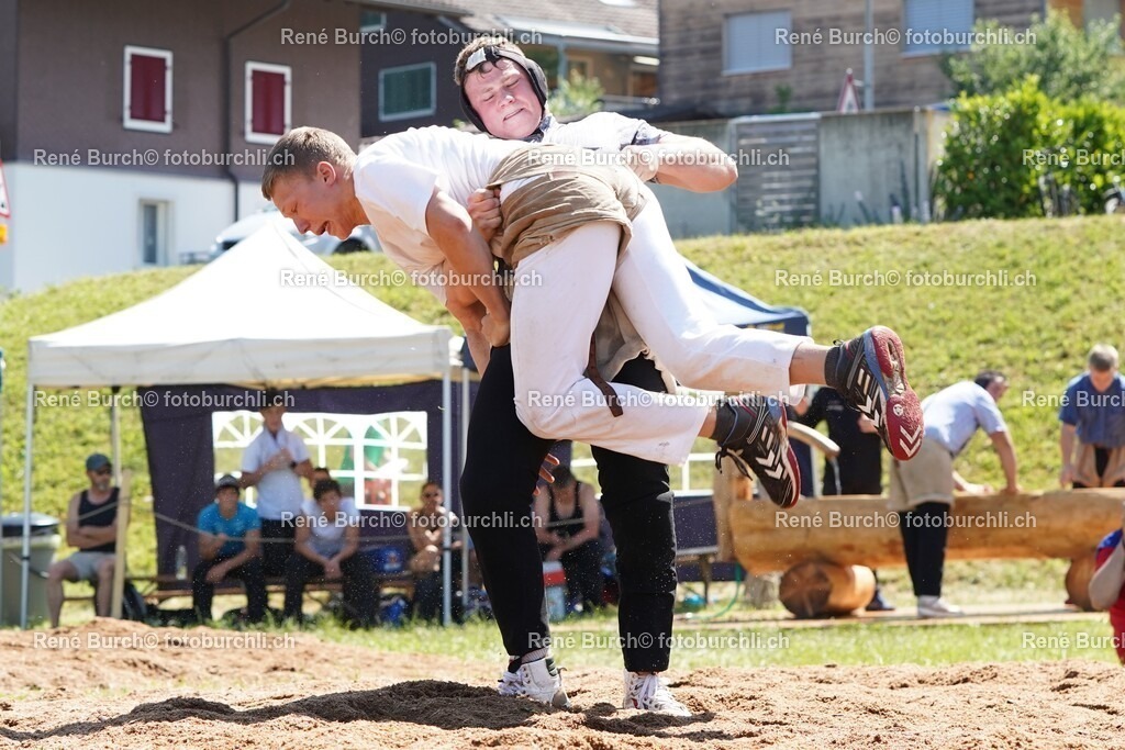 27 | René Burch leidenschaftlicher Fotograf aus Kerns in Obwalden.  Hier finden sie Sport, Landschaft und Natur Fotografie.
 - Realisiert mit Pictrs.com