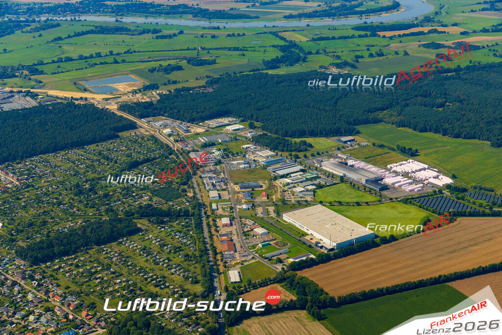 Schrägluftbild  Gewerbegebiet  Wittenberge - Das Luftbild wurde 2025 vom UL-Flugzeug heraus erstellt (ohne Drohne- keine Drohnenaufnahme ) - Hochauflösende Luftaufnahme -Nicht vergleichbar mit Google Maps oder Satelittenbilder- Die Geschenkidee !Mit Lizenz und Bildrechte bestellbar