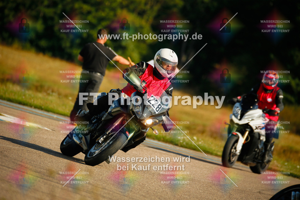 _MOT5725 | Hier findet Ihr Bilder von Touristenfahrten auf der Nürburgring Nordschleife oder von anderen Veranstaltungen die ich besucht habe. Viel Spass beim Durch Schauen 