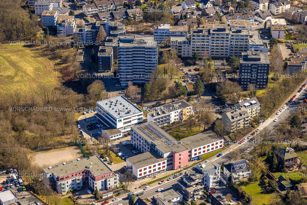 Hagen250303867 | Luftbild, FOM Hochschule Hochschulzentrum Hagen und DRK-Kreisverband Hagen e.V., Hochhaussiedlung Roggenkamp, Hochschulviertel, Hagen, Ruhrgebiet, Nordrhein-Westfalen, Deutschland