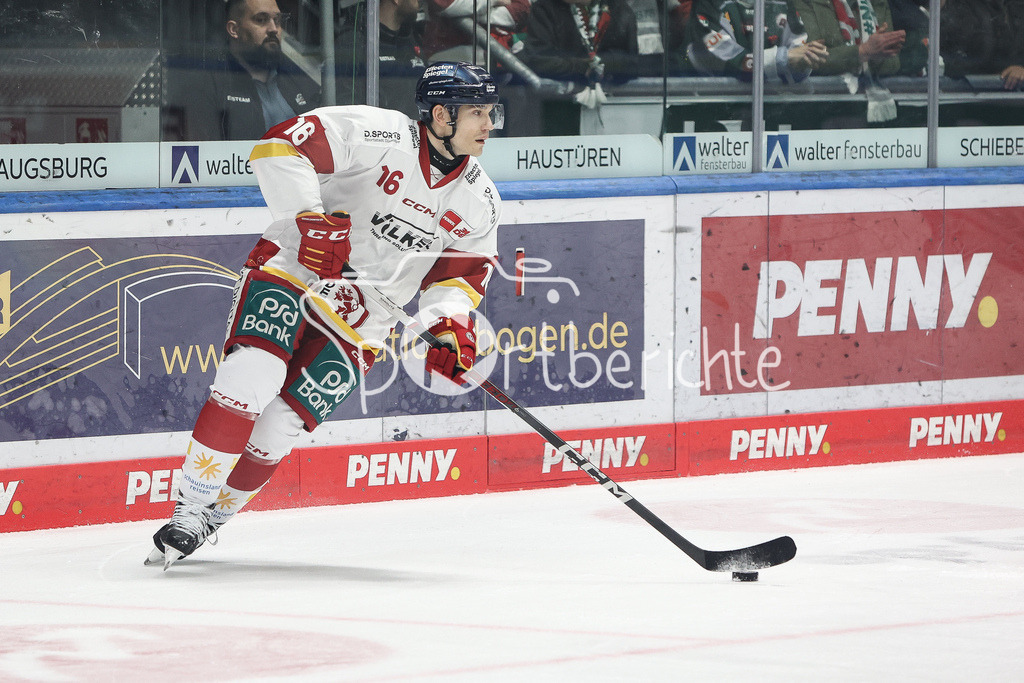 Augsburger Panther - Düsseldorfer EG | am puck Kyle CUMISKEY (DEG #16) / Freisteller / Einzelfoto