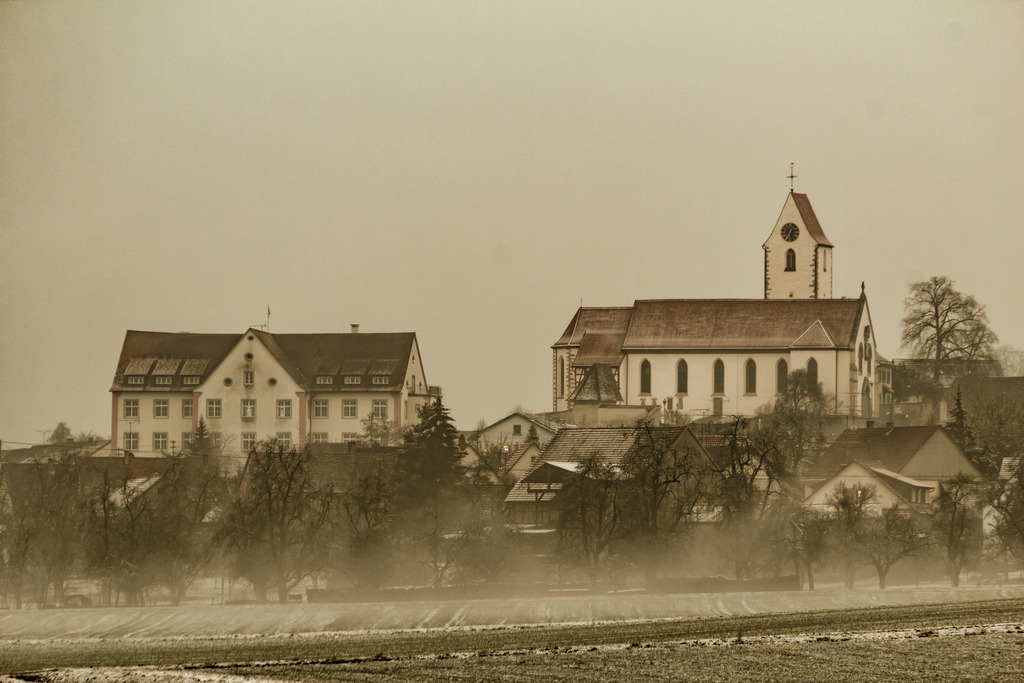 weiterdingen schloß | Rothenburg ob der Tauber. Nur hier gibt es Exklusive und passend zur Jahreszeit Ihr Wandbild, T-Shirt, Tasse und alles was das Rothenburg Herz begehrt. - Realisiert mit Pictrs.com
