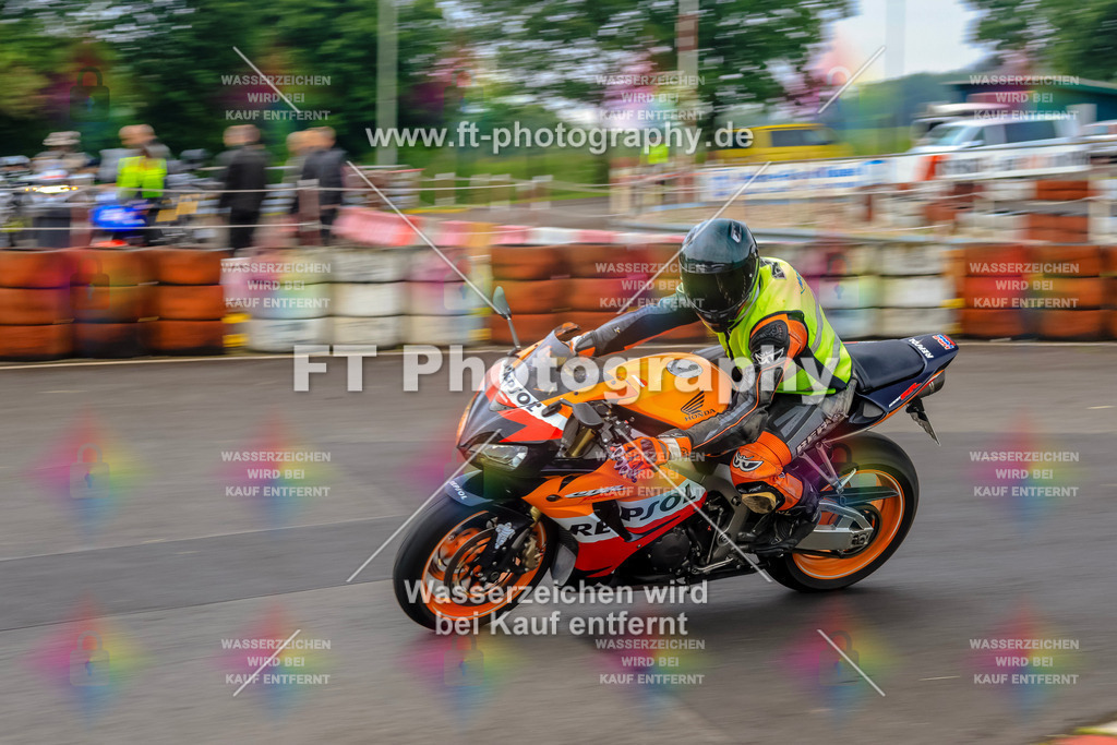 OBK-5453 | Hier findet Ihr Bilder von Touristenfahrten auf der Nürburgring Nordschleife oder von anderen Veranstaltungen die ich besucht habe. Viel Spass beim Durch Schauen 
