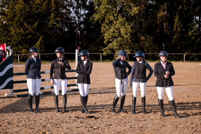 2026_10_03_Siefer-Hof_172541_Z81_18198759 | Professionelle Reitsport-, Turnier- und Eventfotografie von Robert Broda. Galerien mit ausgewählten und bearbeiteten Bildern direkt online ansehen und bestellen.