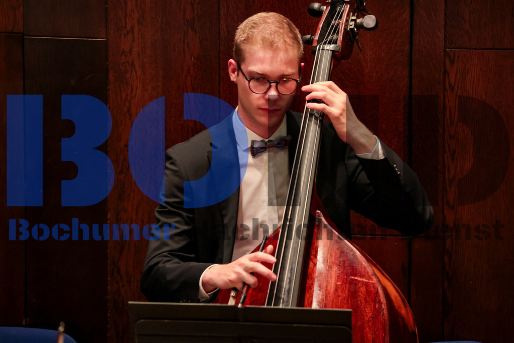 Maerkisches Jugendsinfonieorchester (MJO) {date} -  | {headline}(Foto: Sebastian Sendlak / BOND) - Realisiert mit Pictrs.com