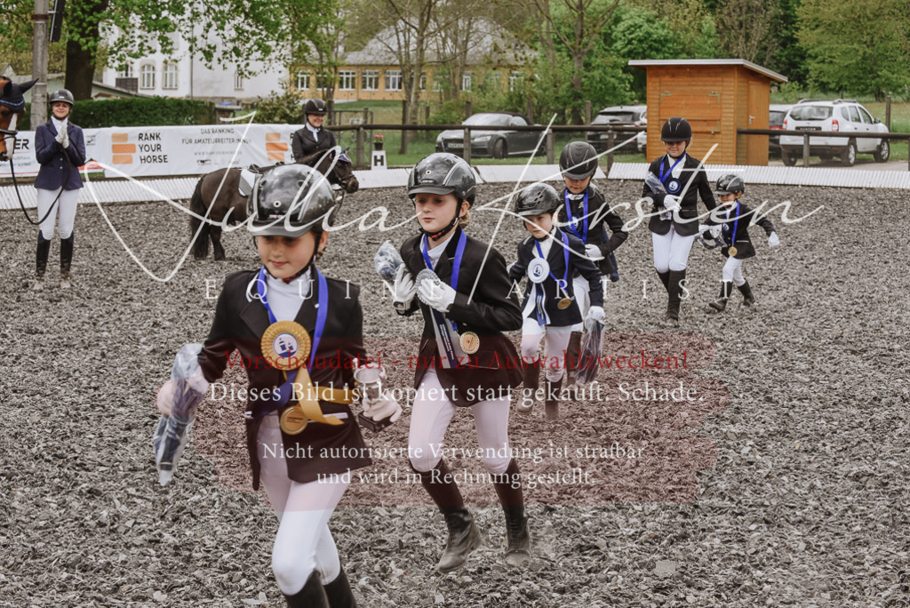 20230514_JK-Röhrsdorf-25-427 | Pferde- und Turnierfotografie in Westsachsen. Pferdeportraits, Auftragszeichnungen und intuitive Kunst.