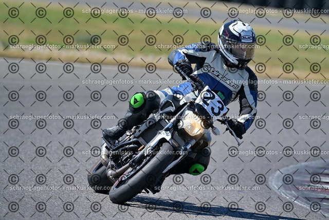 26bt04-1054 | markuskiefer.com - Realisiert mit Pictrs.com