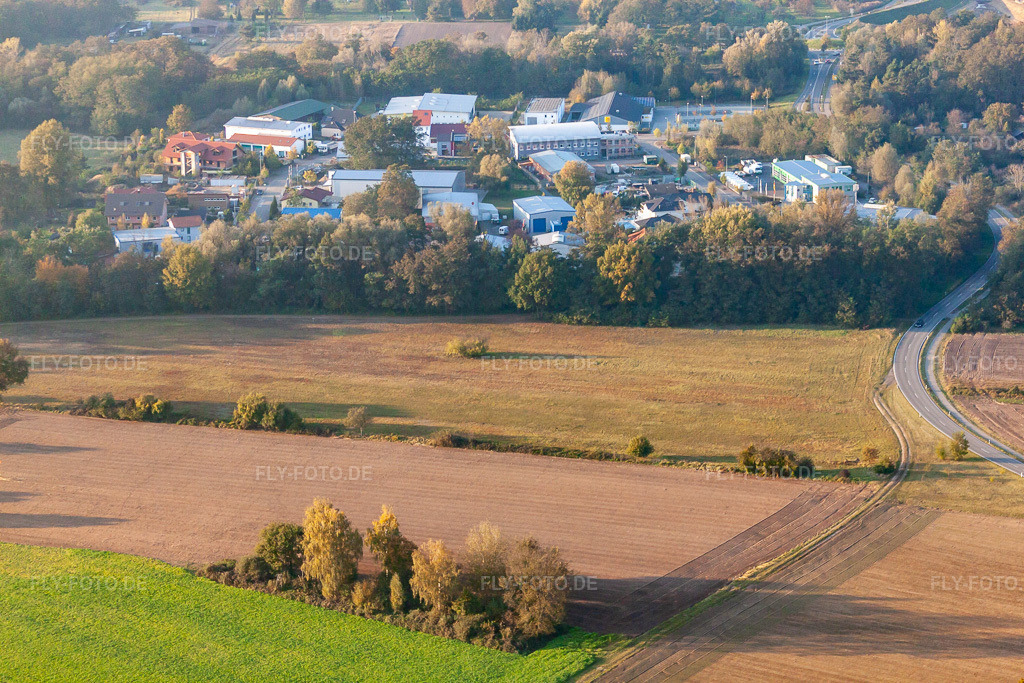 Luftbild: Gewerbegebiet Mittelwegring in Jockgrim im Bundesland Rheinland-Pfalz in Deutschland. Foto: IMG_46098.jpg vom 23.10.2011 durch Werner Riehm/FLY-FOTO.de