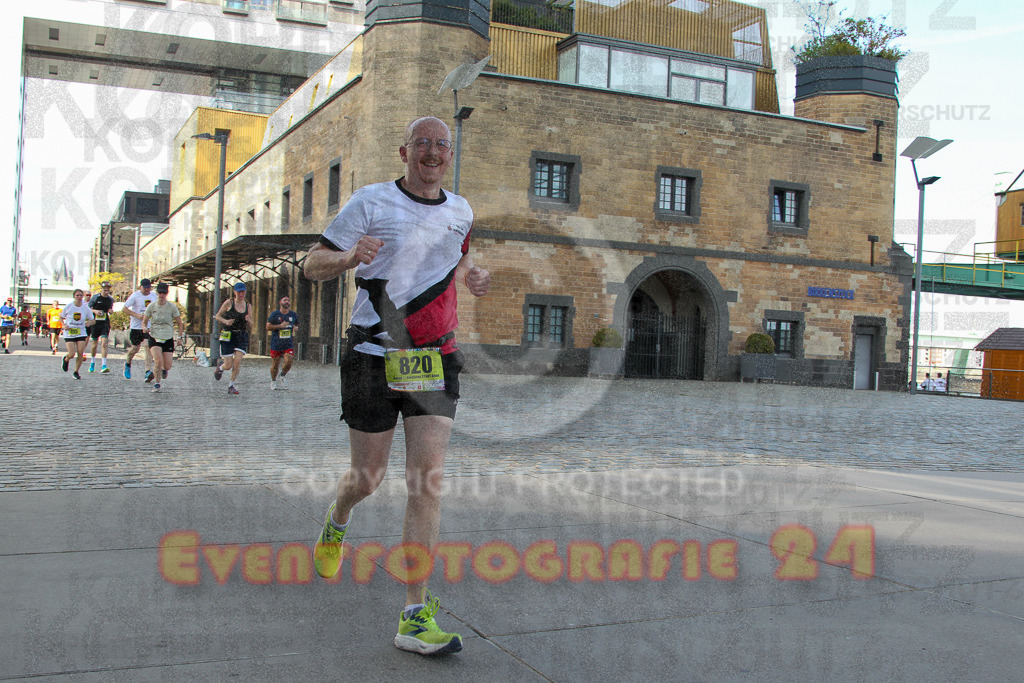 250920_1457_EV4_7677 | Sportfotografie im Rhein-Sieg Kreis, Köln, Bonn, NRW, Rheinland Pfalz, Hessen, etc. Unser Tätigkeitsfeld umfasst den Laufsport vom Volkslauf über den Marathon, Duathlon, Triathon bis zum Ultralauf wie Kölnpfad Ultra oder Schindertrail.