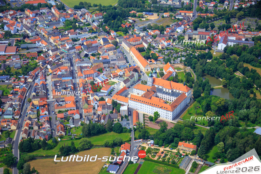 Die Luftaufnahme der Stadt Waldsassen wurde vom UL-Flugzeug heraus erstellt ( keine Drohne )- hohe Auflösung für beste Qualität