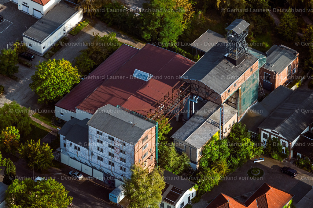 4040571 | LEIPZIG 14.09.2020 Gebäude der ehemaligen Schacht- Anlagen am Förderturm " Schacht Dölitz " an der Friederickenstraße im Ortsteil Dölitz in Leipzig im Bundesland Sachsen, Deutschland. Weiterführende Informationen bei: rb architekten. // Building of the former shaft systems at the winding tower "Schacht Doelitz" on Friederickenstrasse in the district Doelitz in Leipzig in the state Saxony, Germany. Further information at: rb architekten. Foto: Gerhard Launer
