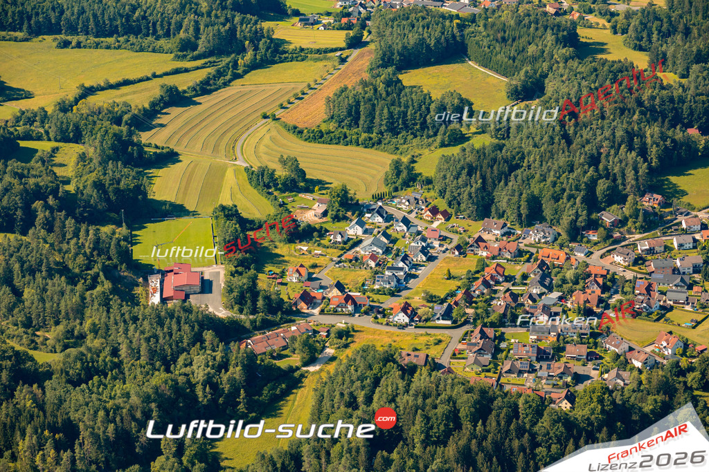 Das Luftbild zeigt :  Obertrubach - Die Luftaufnahme wurde 2024 vom UL-Flugzeug aus erstellt ( keine Drohne ) - Hochauflösende Luftaufnahme - Für grossformatige Ausdrucke geeignet. Die Geschenkidee !Mit Lizenz und Bildrechte bestellbar