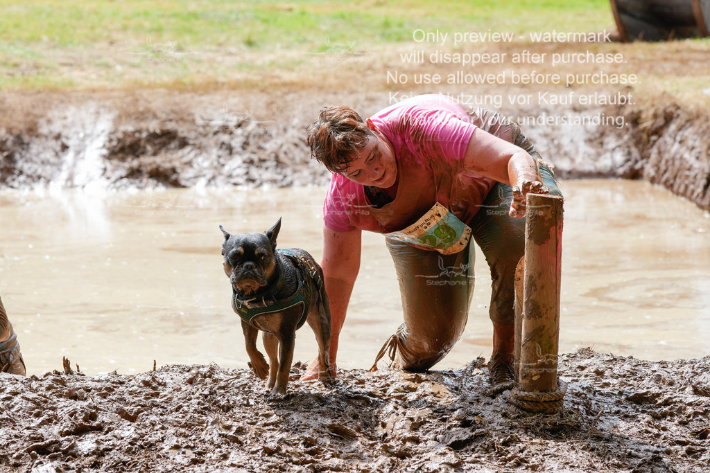 Schlamm_mit_Hund (362 von 460) | stephaniefillaphotographie - Realisiert mit Pictrs.com