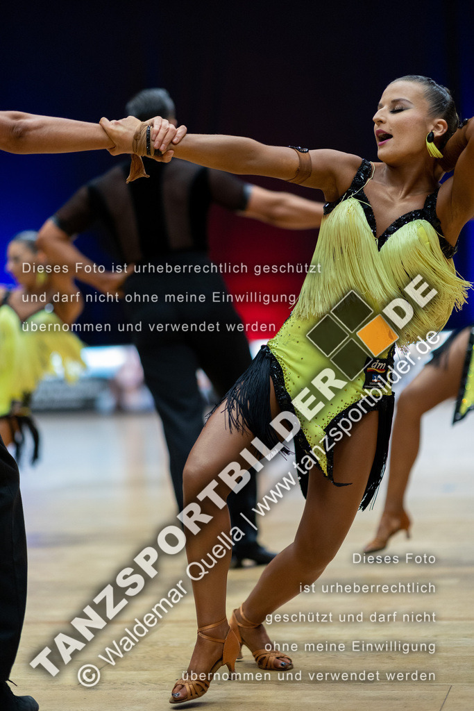 20230114-11536 | Hier finden Sie Tanz Bilder vom Latein und Standard Formationen tanzen. Sportbilder vom Tanzsport. Schöne Fotos und von Weltmeisterschaft, Europameisterschaft, Bundesliga, Regionalliga, Oberliga und Landesliga sowie von GOC Stuttgart, DanceComp, WM Bremen