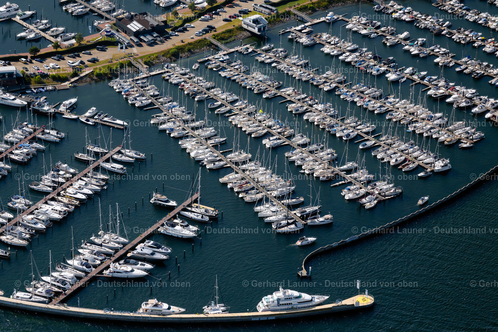 4038108 | NEUSTADT IN HOLSTEIN 07.08.2020 Marina - Hafenbereich am Ufer der Neustädter Bucht im Ortsteil Neustadt in Neustadt in Holstein im Bundesland Schleswig-Holstein. Yachthafen der " ancora " Marina. // Marina - harbour area on the shore of the new town-dwellers bay in the district of Neustadt in Neustadt in Holstein in the federal state Schleswig-Holstein. Foto: Gerhard Launer