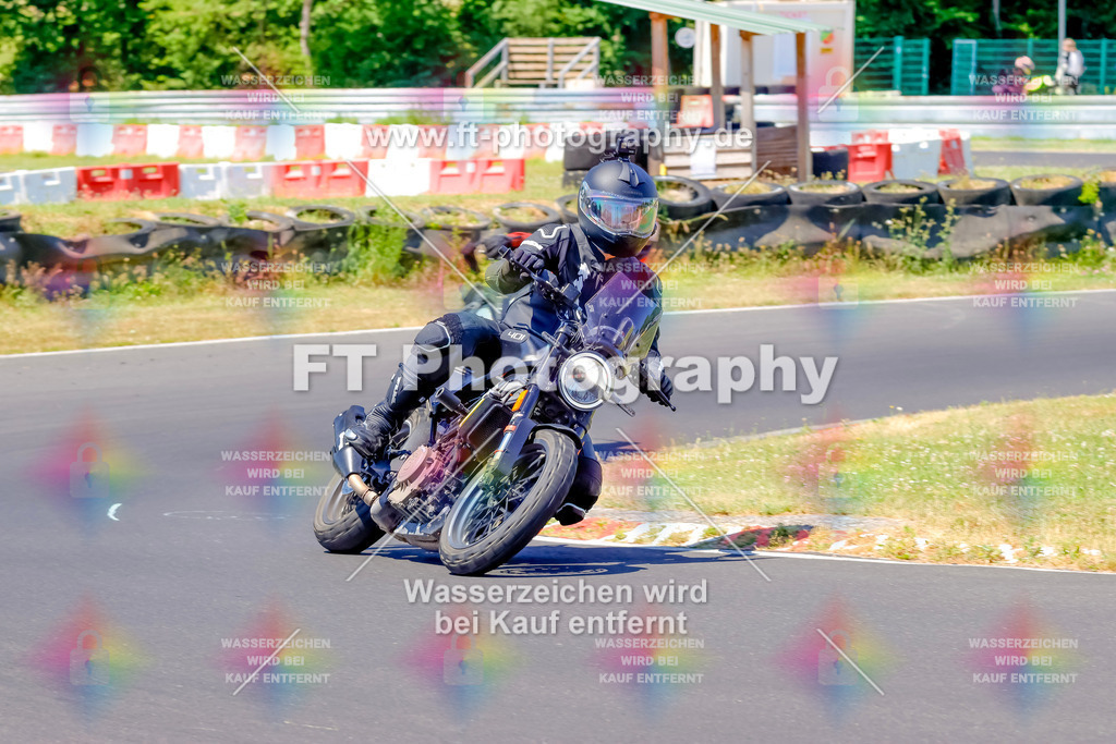 _MOT9321 | Hier findet Ihr Bilder von Touristenfahrten auf der Nürburgring Nordschleife oder von anderen Veranstaltungen die ich besucht habe. Viel Spass beim Durch Schauen 