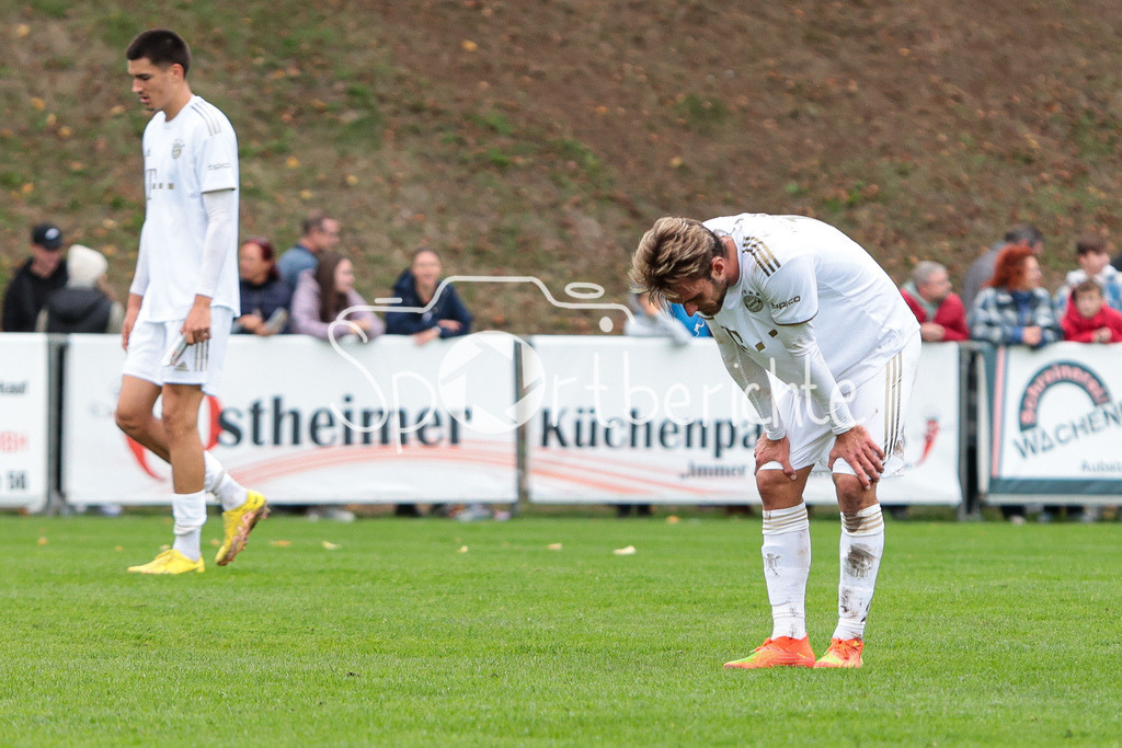 TSV Aubstadt - FC Bayern Amateure | Luca Denk (FCB #16) enttaeuscht nach der Partie