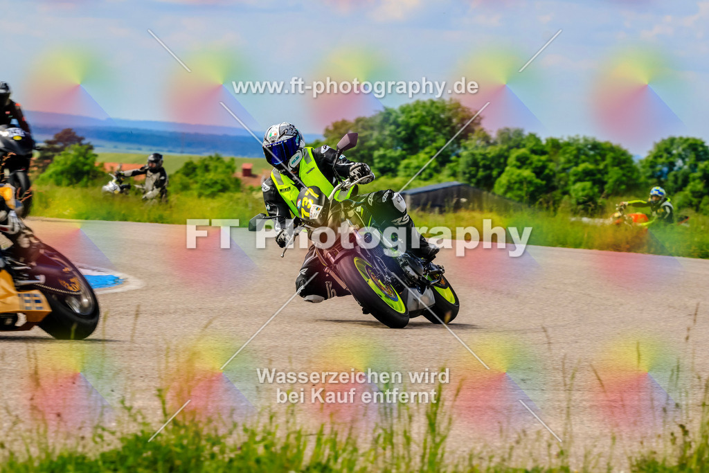 MotoTeam-0924 | Hier findet Ihr Bilder von Touristenfahrten auf der Nürburgring Nordschleife oder von anderen Veranstaltungen die ich besucht habe. Viel Spass beim Durch Schauen 