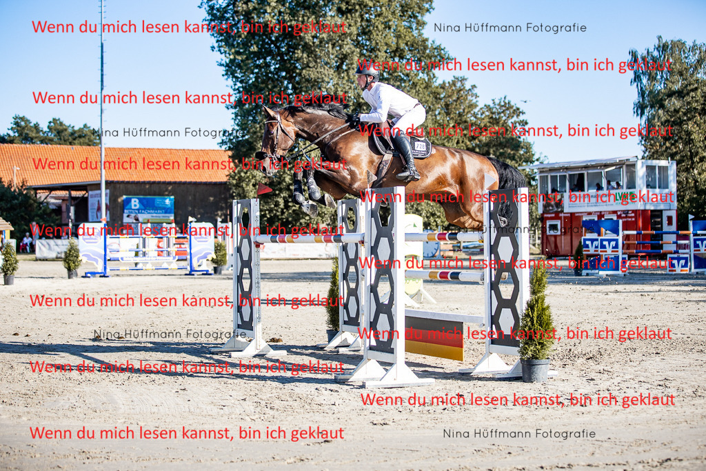 BK1A8227 | Turnierbilder Turnierfotos Nina Hüffmann Turnierfotografie Pferdefotografie Tierzeichnung Haustierzeichnung Pferdezeichnung Hundezeichnung Videograf  - Realisiert mit Pictrs.com