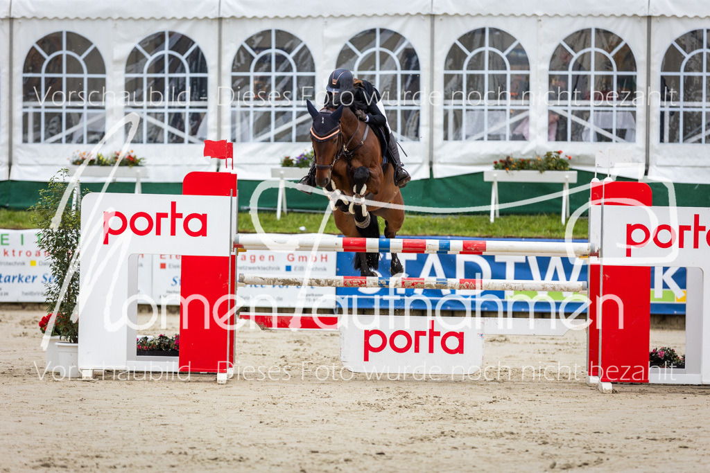 BHO-2PhSpr-M-029 | MomenTaufnahmen Pferdesportfotos