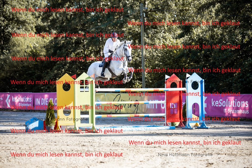 BK1A8612 | Turnierbilder Turnierfotos Nina Hüffmann Turnierfotografie Pferdefotografie Tierzeichnung Haustierzeichnung Pferdezeichnung Hundezeichnung Videograf  - Realisiert mit Pictrs.com