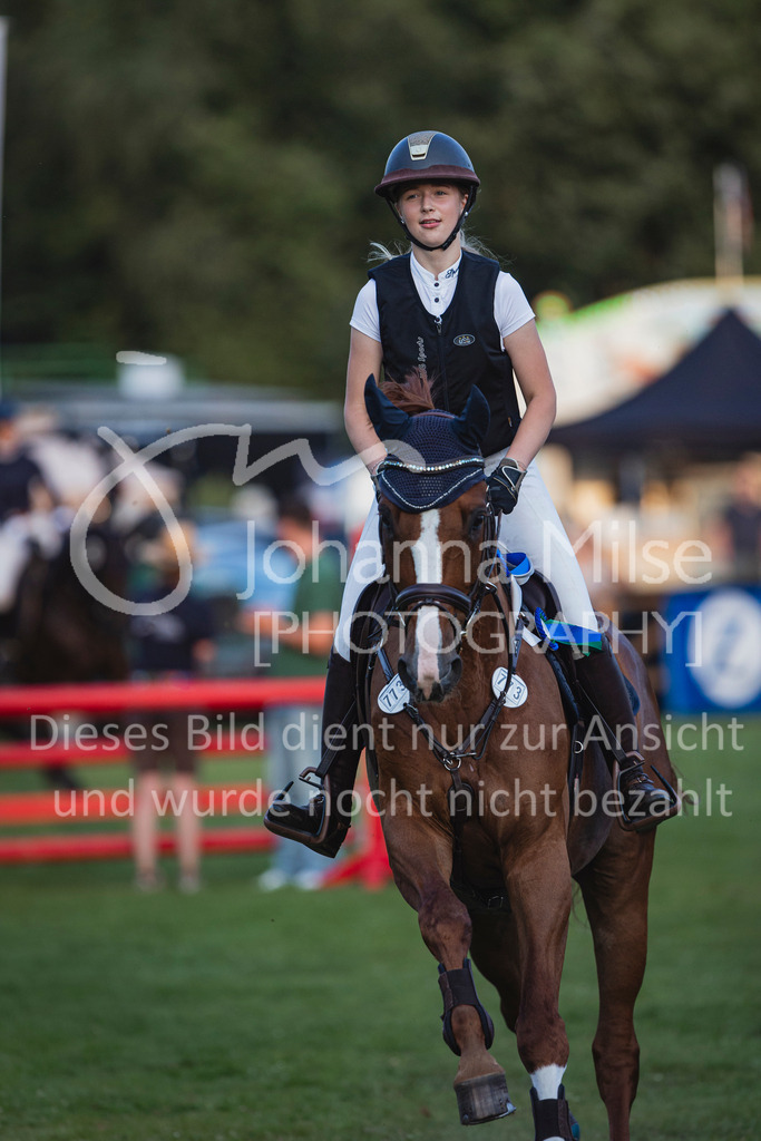 240719_LC_Mannschaft-774 | Deine schönsten Turniermomente als professionelle Fotos! Entdecke hochwertige Pferdesport-Fotografie im Online-Shop. Jetzt Fotos finden & bestellen!