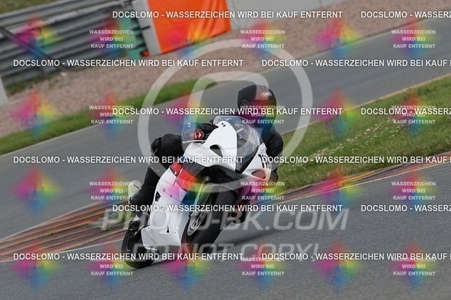 2016-07-01-PBK-4968 | Sportfotografie; SlowMotion; Video; Rennstrecke; Hafeneger; RSE; Speer; Trackday; Motorsportarena; Hockenheimring; Brno; Most; Barcelona; Valencia, Benny; Kaetzmer;