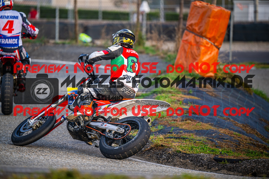 MaZZes_FotoMatrix_231015_3371 | S2