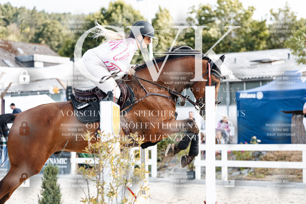 CK903137 | Turnierfotografie Pferdefotografie Trier Rheinland-Pfalz Pferdesport Reitsport Tierfotografie Sportfotografie Pferdevideo Pferdevideografie Equestrianvideography equestrianphotography  - Realisiert mit Pictrs.com