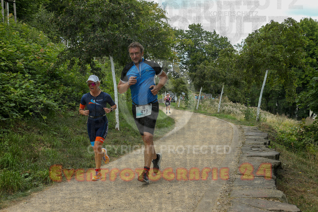 250824_1352_EX1_4059 | Sportfotografie im Rhein-Sieg Kreis, Köln, Bonn, NRW, Rheinland Pfalz, Hessen, etc. Unser Tätigkeitsfeld umfasst den Laufsport vom Volkslauf über den Marathon, Duathlon, Triathon bis zum Ultralauf wie Kölnpfad Ultra oder Schindertrail.