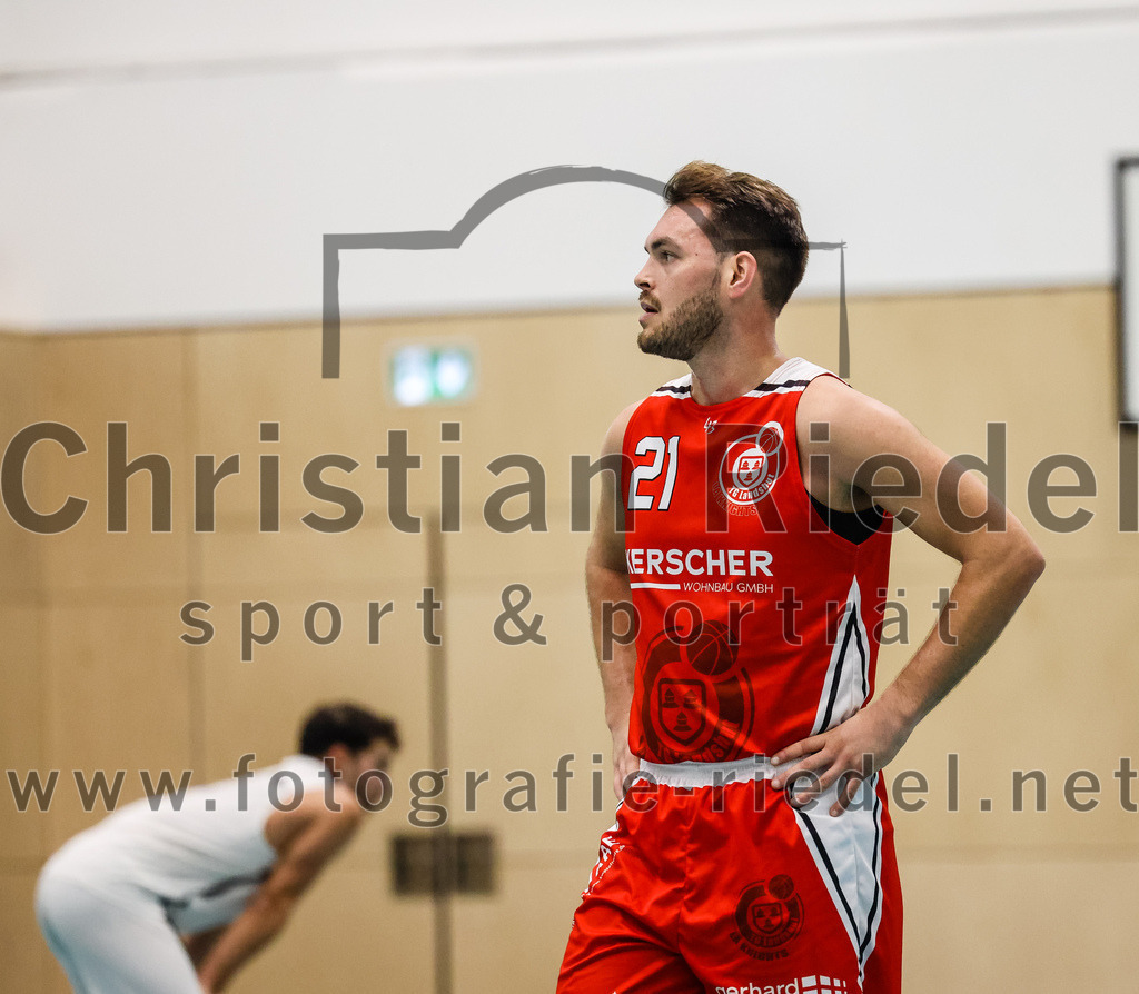 2022-12-03_035_TSV_Vaterstetten_gegen_TG_Landshut | Vaterstetten, Deutschland, 03.12.2022:
Basketball, Bayernliga Herren Südost 2022 / 2023, 7. Spieltag, TSV Vaterstetten gegen TG Landshut, Endergebnis: 71:78

 (TG Landshut, #21)

Foto: Christian Riedel / fotografie-riedel.net