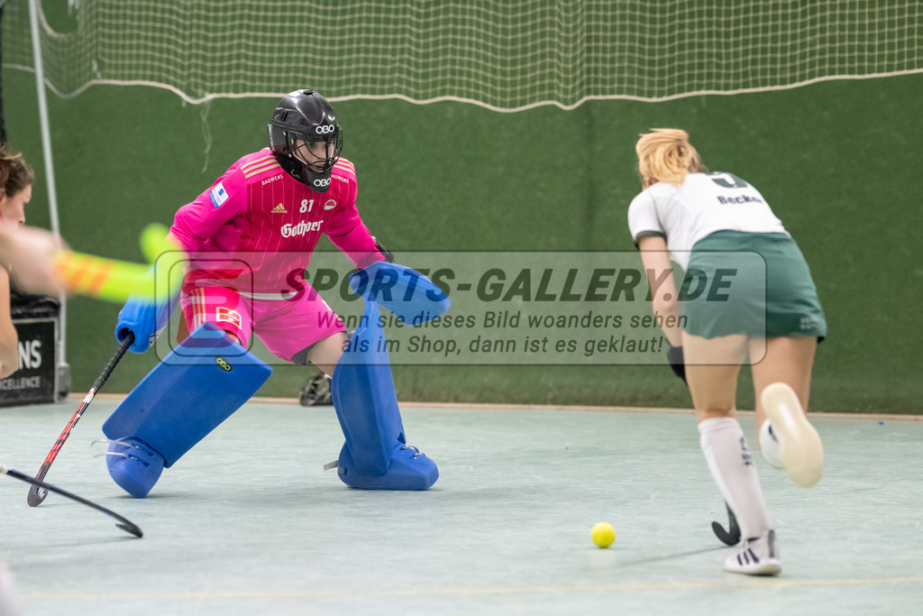 SFE_20230114_0063 | 1. Bundesliga Hockey Damen Rot-Weiss Köln - Uhlenhorst Mülheim am 14.01.2023 in Köln (KTHC Stadion Rot-Weiss Köln Tennis and Hockey Club), Photo: Stephan Fehrmann 2022 (Sports-Gallery),Sielaff Maja ( Torfrau Rot-Weiss Köln #81 )