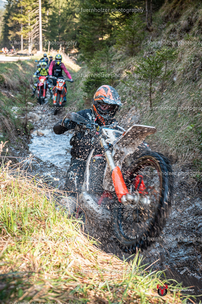 fuernholzer_250501-C1-47 | Fotografische Impressionen von der Red Stag Enduro Extreme by fuernholzer-photography.com. Endurosport in Österreich fotografisch festgehalten von fuernholzer. Auftragsfotografie für Private, Gewerbefotos und Industriefotografie. Eventfotografie, Sportfotografie und Motorsportfotografie. Anbieter von Fotoworkshops, Fototraining, fotografischen Vorträgen und Fotoseminaren.