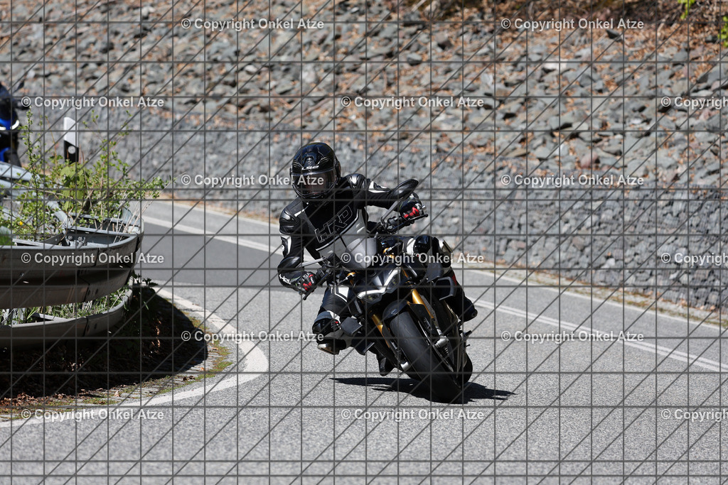 IMG_8025 | Fotograf am Kyffhäuser. Onkel Atze. Kyffhäuser Rennstrecke. Café36. Motorsportfotografie. - Realisiert mit Pictrs.com