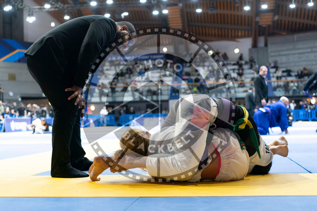 20240125PBB02060 | Fighters compete during the sixth day of the Brazilian Jiu-jitsu European Championship of the IBJJF in Paris, France, on January 25, 2024.