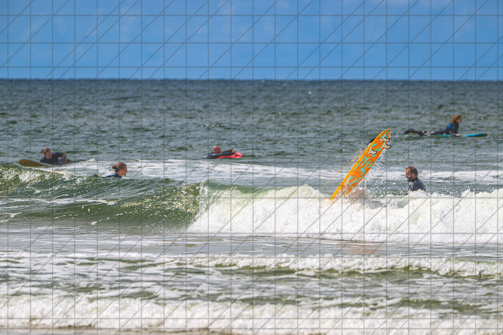Windsurfing; div. unknown People | Hvide Sande, Denmark, 08.06.25: Windsurfing; div. unknown People —  CREDIT:www.bullenfotos.de, Martin König, Hörner Weg 40, D-49078 Osnabrück, +4917663732967 — Nutzung und Weitergabe nur zu den vereinbarten Zwecken. Presseanfragen an Ersteller. Alle Rechte beim Ersteller. Honorierung nach MFM. - Realisiert mit Pictrs.com