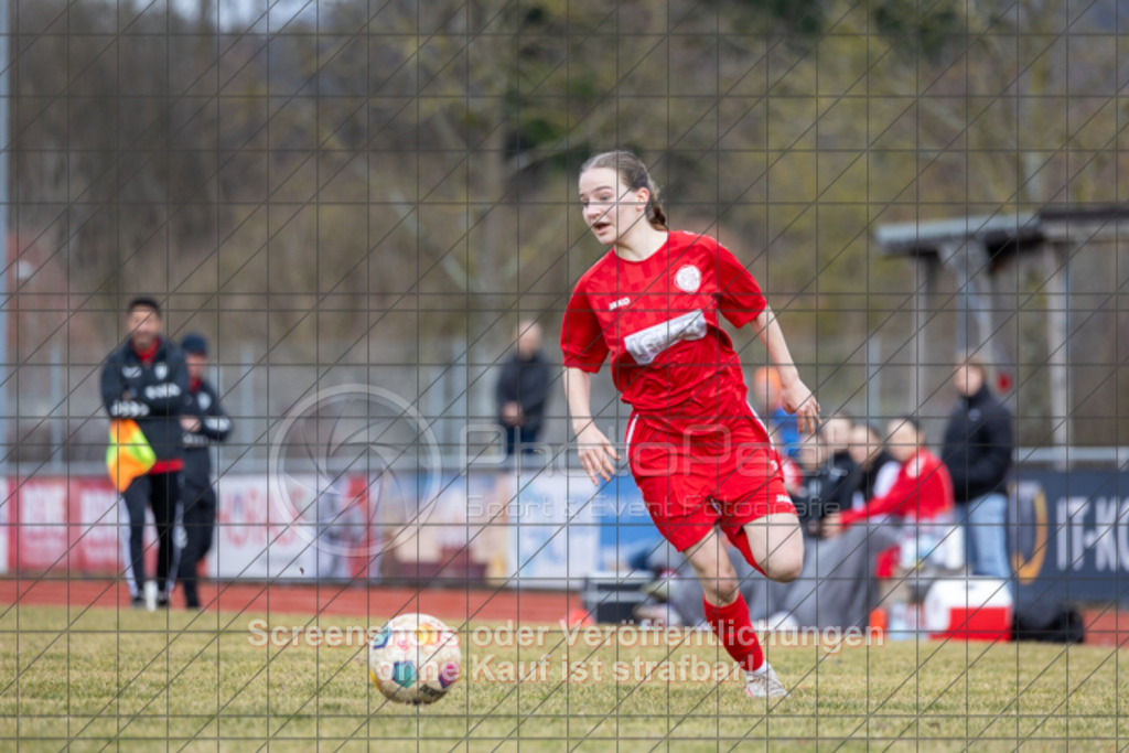 20250223_133229_0184 | #,1.FC Donzdorf (rot) vs. TSV Tettnang (schwarz), Fussball, Frauen-WFV-Pokal Achtelfinale, Saison 2024/2025, Rasenplatz Lautertal Stadion, Süßener Straße 16, 73072 Donzdorf, 23.02.2025 - 13:00 Uhr,Foto: PhotoPeet-Sportfotografie/Peter Harich