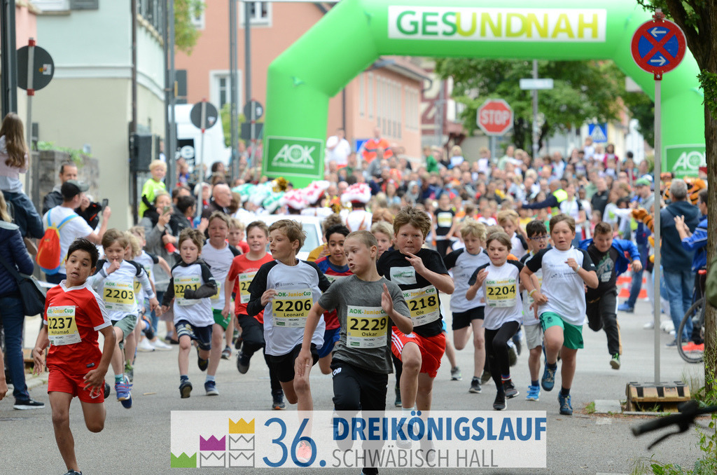 AOK Junior Cup 400m | 3Königslauf 2022 AOK Junior Cup 400m - Realisiert mit Pictrs.com