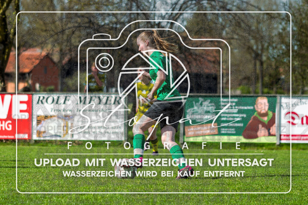 SGFTUS-1041 | Sophie Kruse (TuS Eversen-Sulze #03) beim Damen Kreisliga HK/CE Spiel zwischen SG Fulde und TuS Eversen-Sulze im Fulder Zentralstadion, Fulde (Simon Paul Stopat) - Realisiert mit Pictrs.com