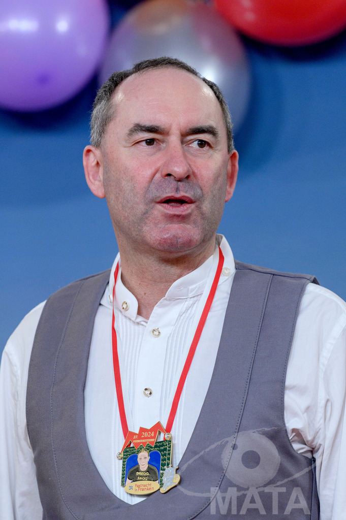 _DWA1923 | Staatsminister Hubert Aiwanger (Freie Wähler) bei der TV-Sendung Fastnacht in Franken 2024. Veitshöchheim, 02.02.2024 Bayern Deutschland - Realisiert mit Pictrs.com