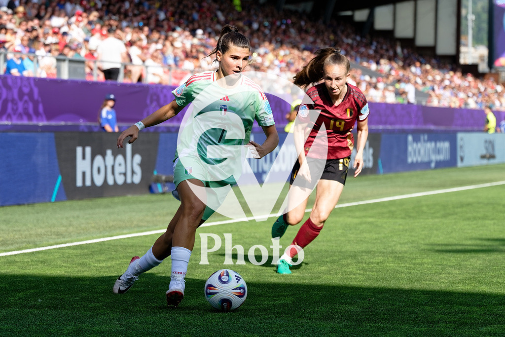 Belgium v Italy - UEFA Women's EURO 2025 Group B | SION, SWITZERLAND - JULY 3: Sofia Cantore of Italy (L) is chased by Sari Kees of Belgium (R) during the UEFA Womens EURO 2025 Group B match between Belgium and Italy at Stade de Tourbillon on July 3, 2025 in Sion, Switzerland. (Photo by Giuseppe Velletri/Sports Press Photo/Getty Images)